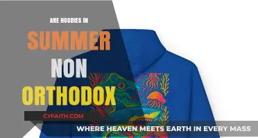 Summer Hoodies: Unconventional or Comfortable? Debunking the Fashion Myth