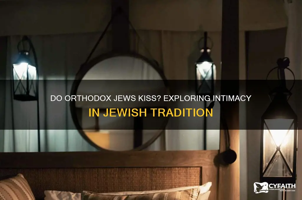 do orthodox jews kiss