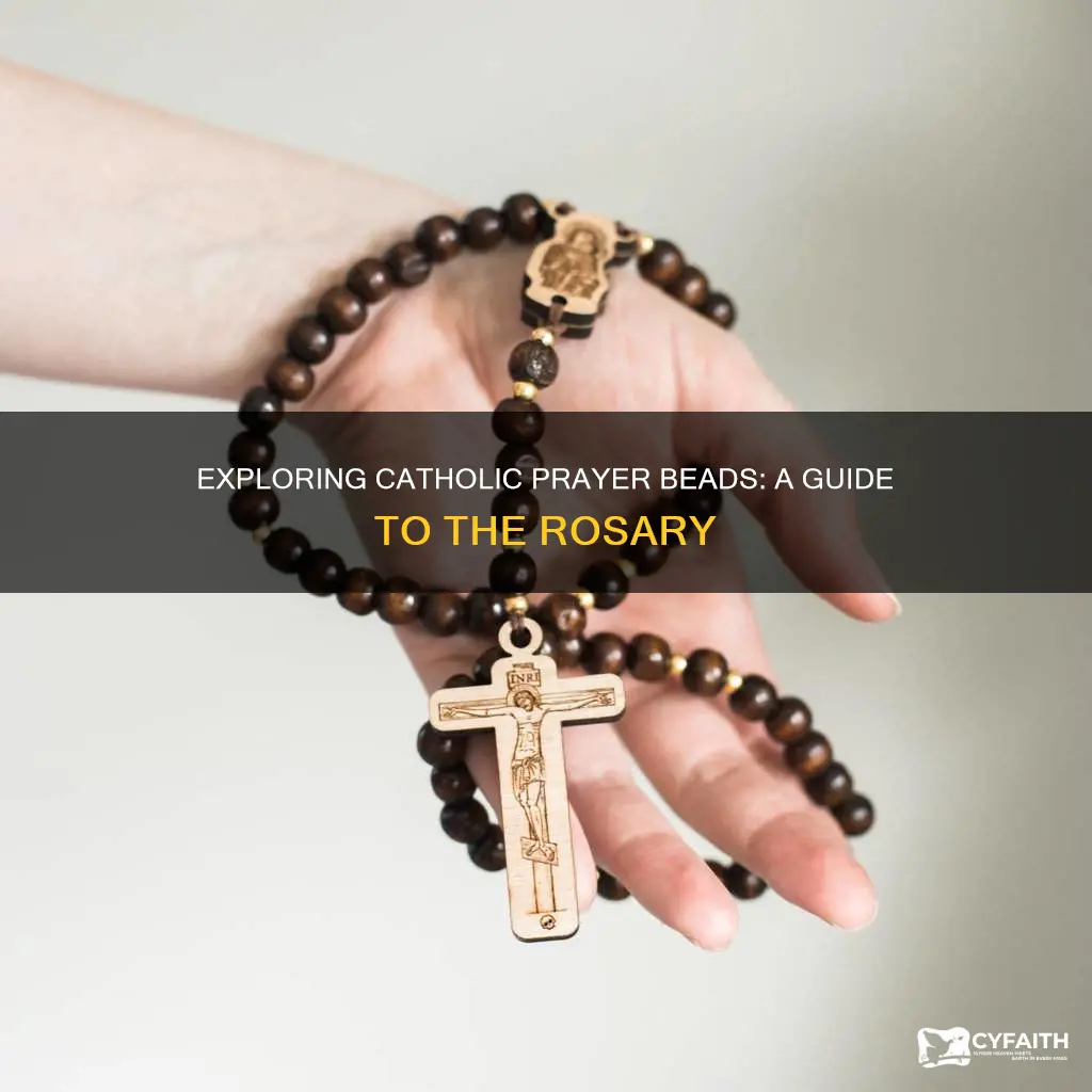 how do catholics prsy eith beads