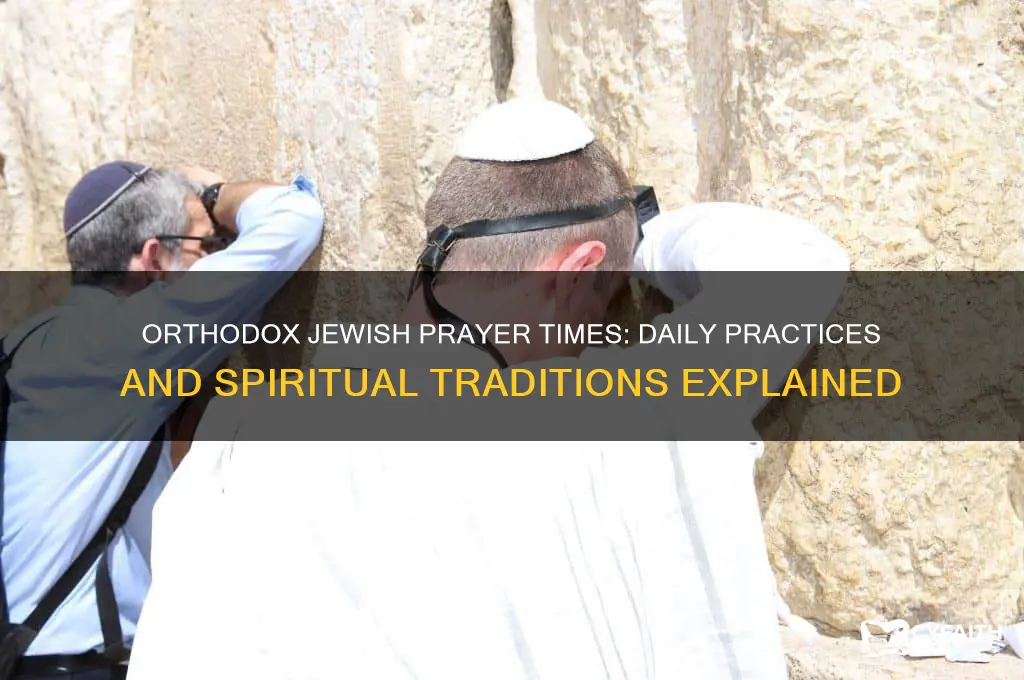 when do orthodox jews pray