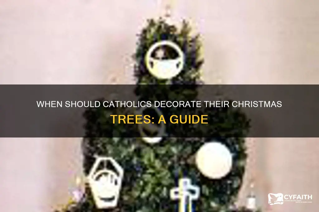 when should catholic put up christmas tree